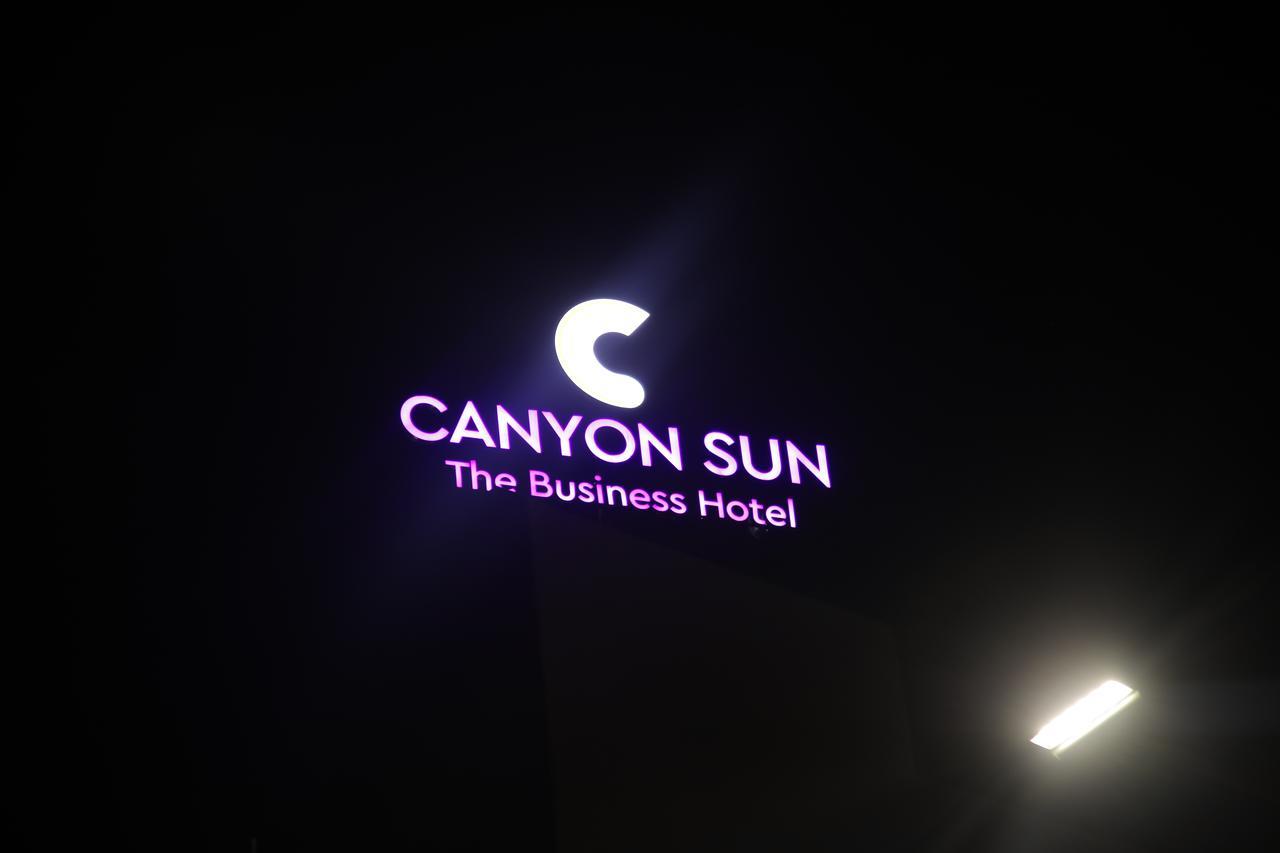 Canyon Sun Chennai Eksteriør bilde